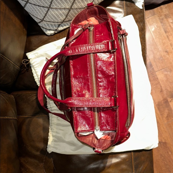 ⭐️#16002 Coach Oxblood Patent Leather Versatile Travel/Baby Tote with Change Pad - Picture 7 of 15